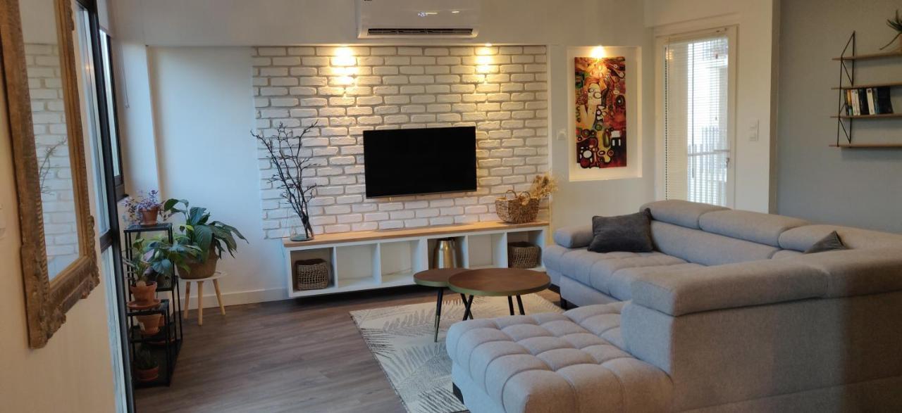 Tres Bel Appartement Central, Au Calme Avec Balneo Perpignan Exterior photo